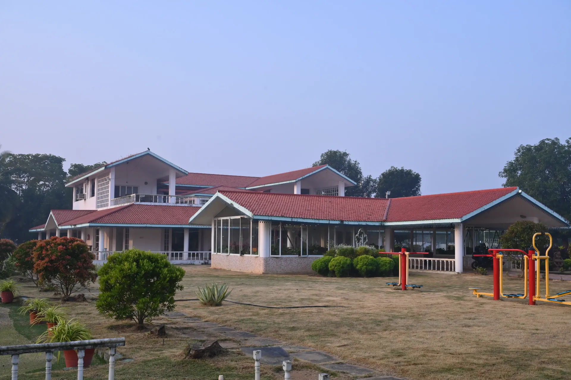 Villa Serene grounds and exterior